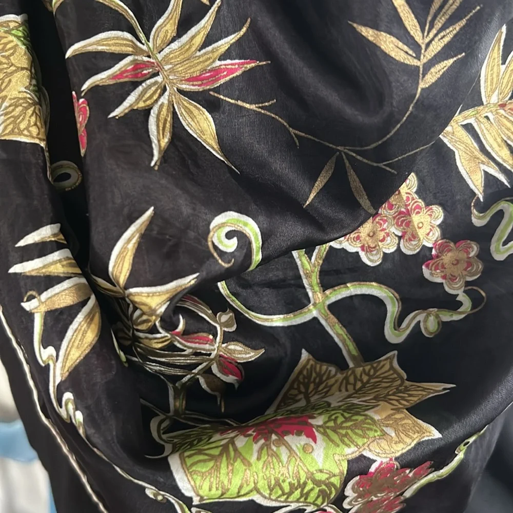 Vintage Exotic Floral Print Scarf